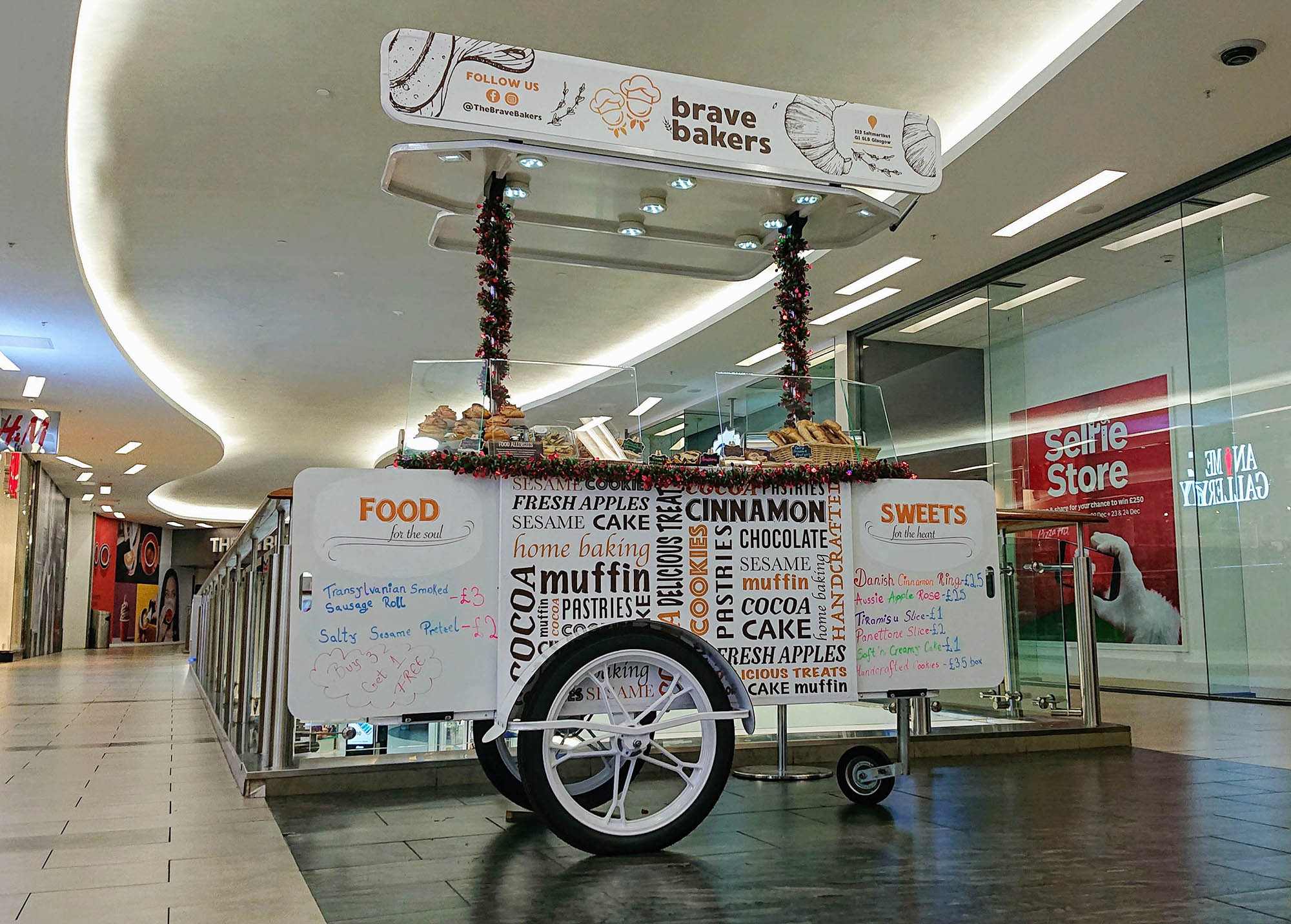 Pastry cart for Brave Bakers by Bizz On Wheels